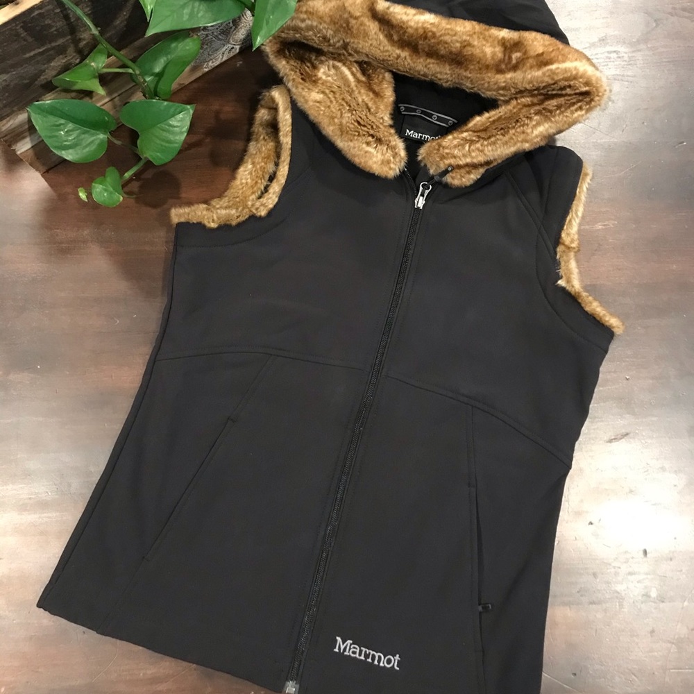 MARMOT furlong hooded vest black faux fur small